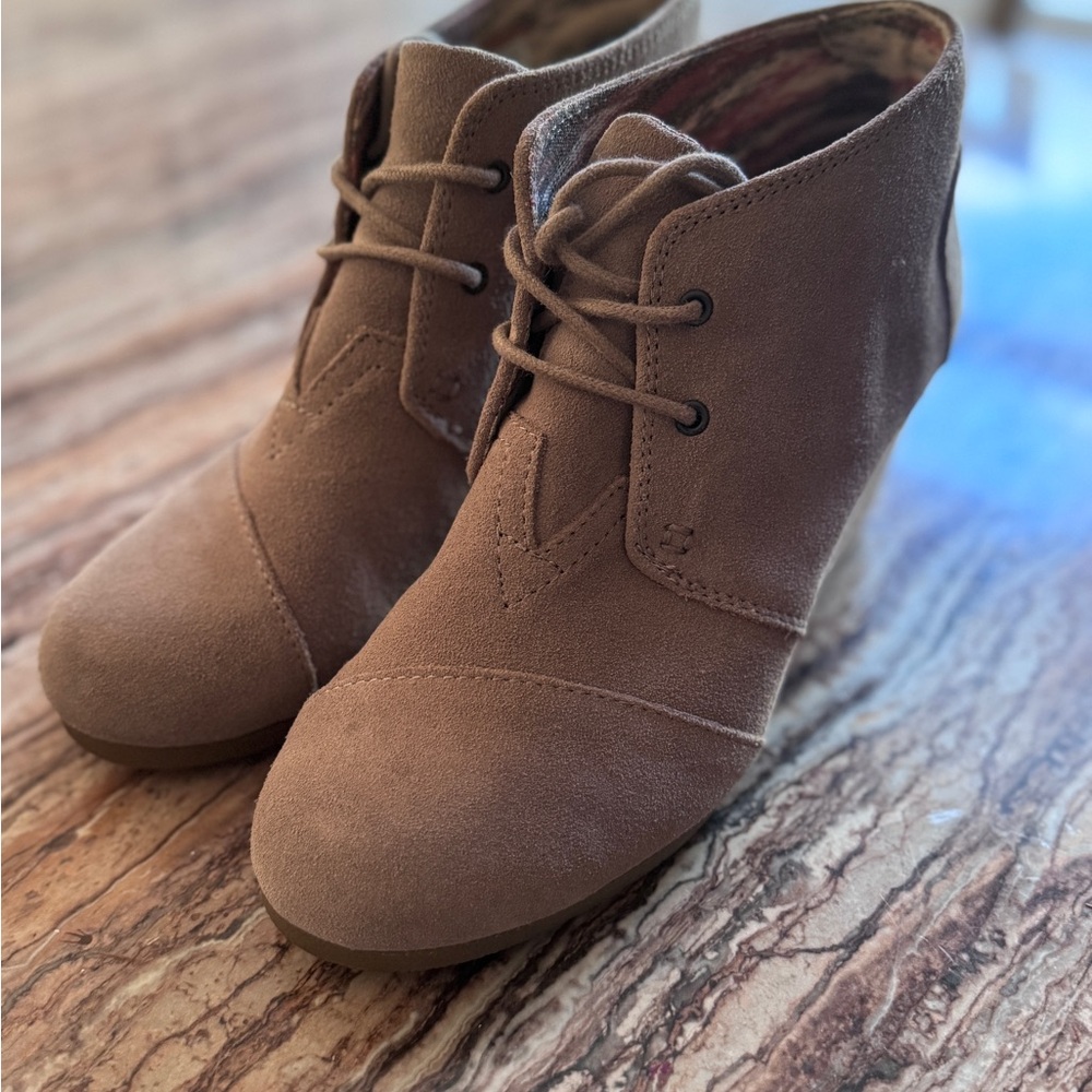 Toms Brown Suede Lace-Up Ankle Boots